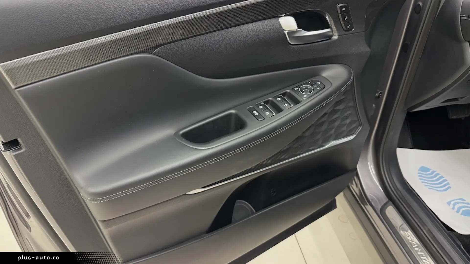 Hyundai SantaFe Plug-in hybrid 4WD 265 CP Luxury