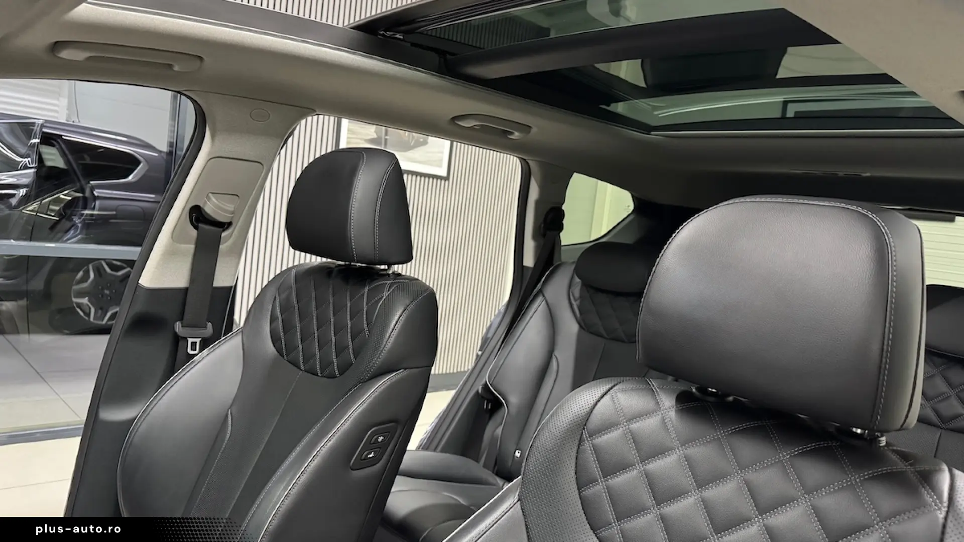 Hyundai SantaFe Plug-in hybrid 4WD 265 CP Luxury