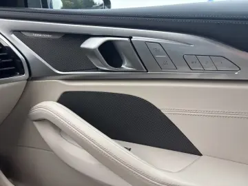 BMW 840d xDrive M Sport Head-Up Display Navigation Leather