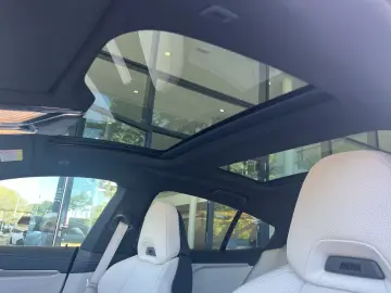 BMW 840 i Gran Coupe Laser Sport package HUD