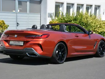 BMW 840i Cabrio SUNSET ORANGE