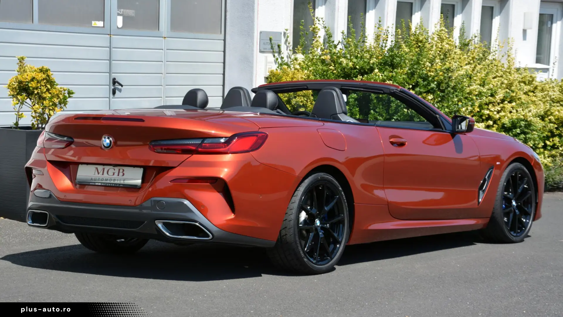 BMW 840i Cabrio SUNSET ORANGE