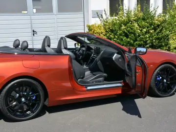 BMW 840i Cabrio SUNSET ORANGE