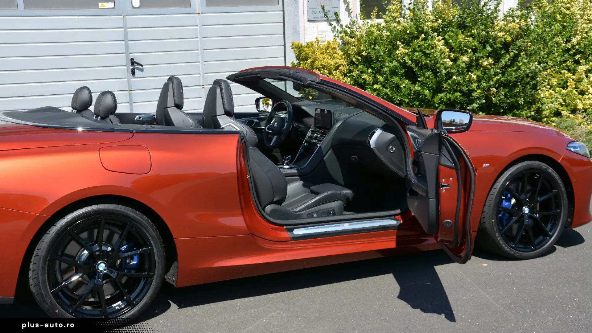 BMW 840i Cabrio SUNSET ORANGE