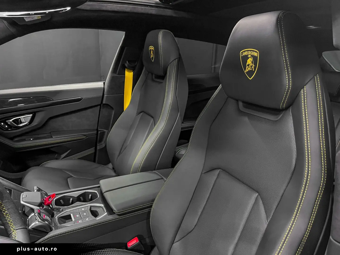 LAMBORGHINI Urus URUS S  AKRAPOVIC B&O 3d 23  PANO XPEL MY24