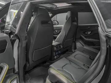 LAMBORGHINI Urus URUS S  AKRAPOVIC B&O 3d 23  PANO XPEL MY24