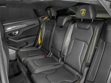 LAMBORGHINI Urus URUS S  AKRAPOVIC B&O 3d 23  PANO XPEL MY24
