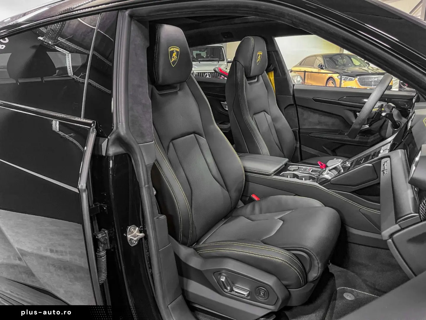LAMBORGHINI Urus URUS S  AKRAPOVIC B&O 3d 23  PANO XPEL MY24