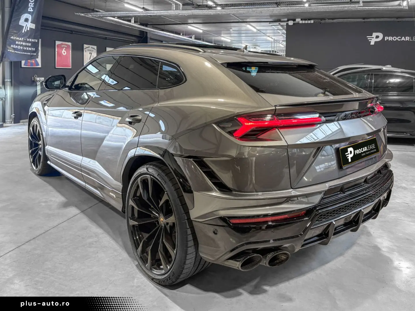 LAMBORGHINI Urus URUS S   Bang & Olufsen 3D   Carbone   23