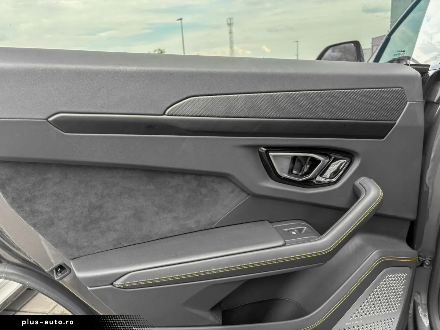 LAMBORGHINI Urus URUS S   Bang & Olufsen 3D   Carbone   23