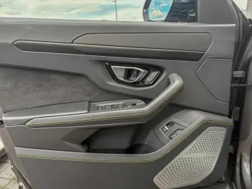 LAMBORGHINI Urus URUS S   Bang & Olufsen 3D   Carbone   23