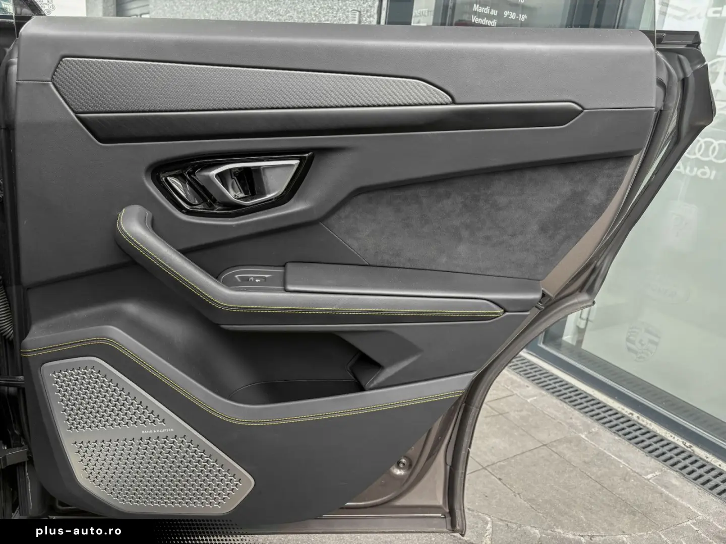 LAMBORGHINI Urus URUS S   Bang & Olufsen 3D   Carbone   23