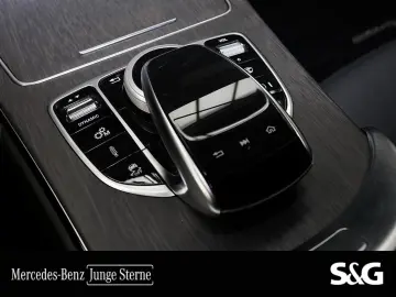 Mercedes-Benz C 63 AMG S KAMERA CARPLAY M-LED MEMORY 19 ZOLL