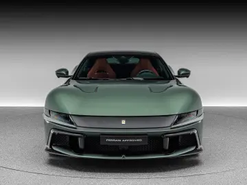 FERRARI 12Cilindri
