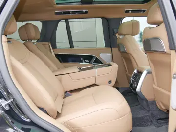 LAND ROVER Range Rover 4.4 P530 Autobiography