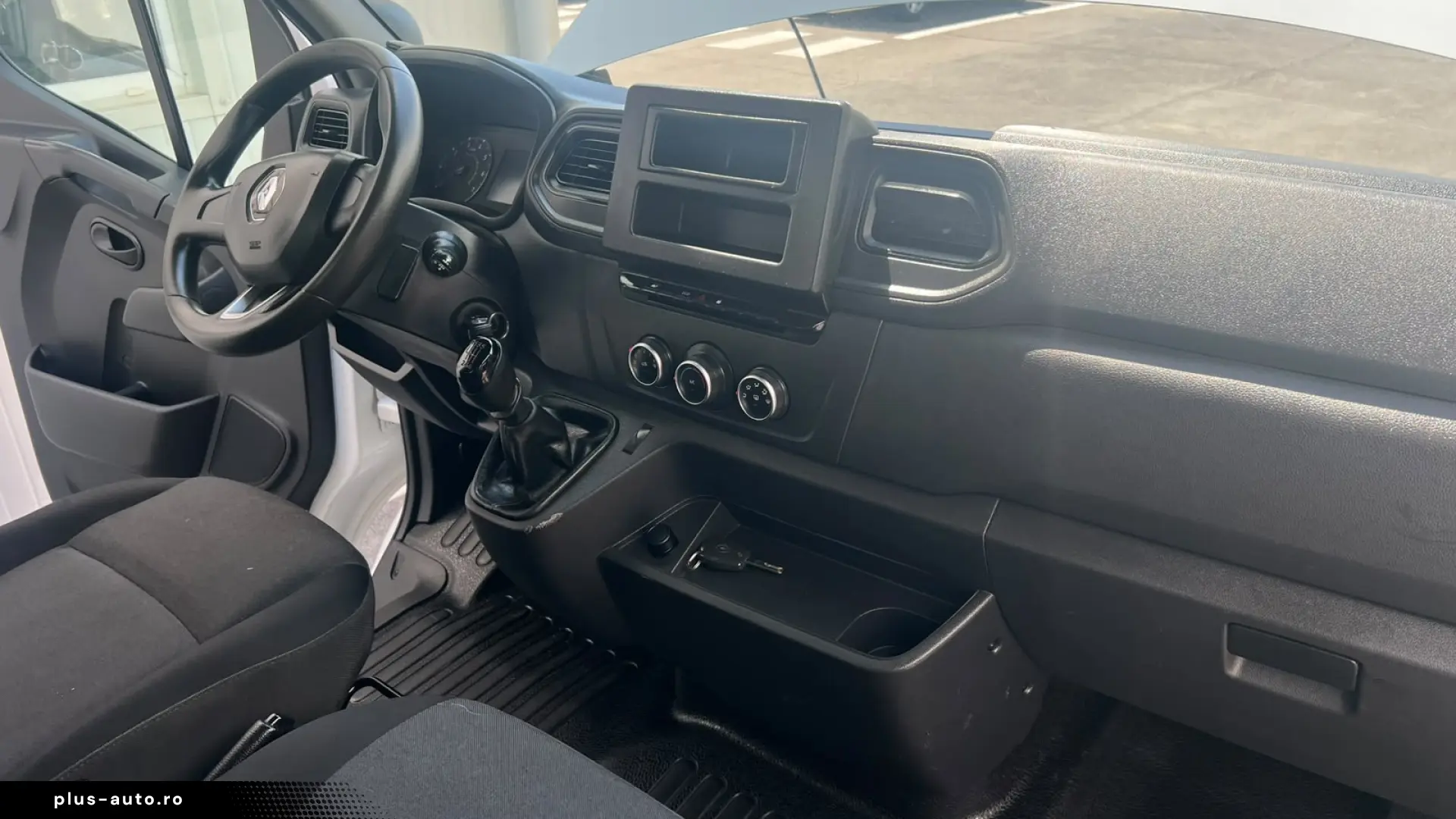 Renault Master Sasiu L2 Cabina Simpla 3.5T 2.3 dCi 135 CP