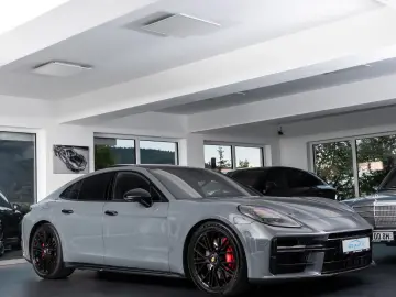 PORSCHE Panamera GTS SportDesign Beifahrerdisplay Pano