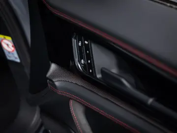 PORSCHE Panamera GTS SportDesign Beifahrerdisplay Pano