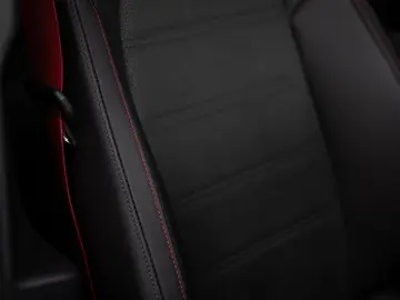 PORSCHE Panamera GTS SportDesign Beifahrerdisplay Pano