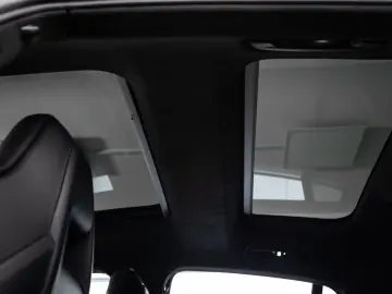PORSCHE Panamera GTS SportDesign Beifahrerdisplay Pano
