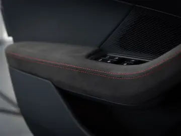 PORSCHE Panamera GTS SportDesign Beifahrerdisplay Pano