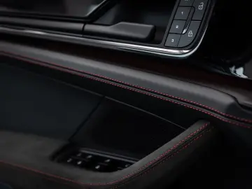 PORSCHE Panamera GTS SportDesign Beifahrerdisplay Pano
