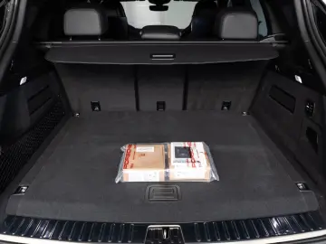 PORSCHE Cayenne S E-Hybrid SportDesign DVD im Fond AHK