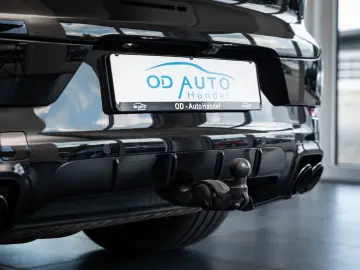 PORSCHE Cayenne S E-Hybrid SportDesign DVD im Fond AHK