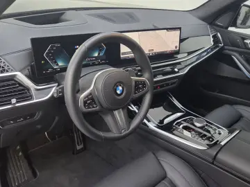 BMW X7 xDrive40d M Sport Pro AHK Sitzlüftung ACC