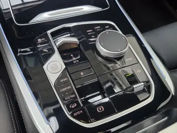 BMW X7 xDrive40d M Sport Pro AHK Sitzlüftung ACC