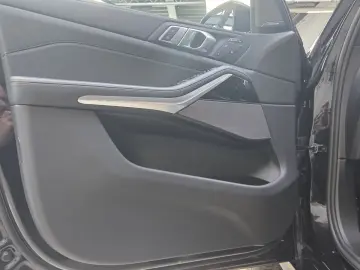 BMW X7 xDrive40d M Sport Pro AHK Sitzlüftung ACC