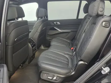 BMW X7 xDrive40d M Sport Pro AHK Sitzlüftung ACC