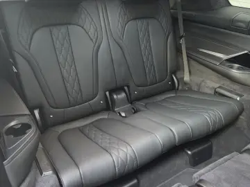 BMW X7 xDrive40d M Sport Pro AHK Sitzlüftung ACC