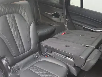BMW X7 xDrive40d M Sport Pro AHK Sitzlüftung ACC