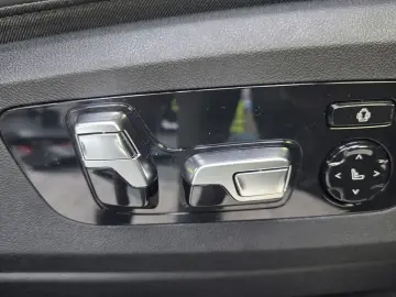 BMW X7 xDrive40d M Sport Pro AHK Sitzlüftung ACC