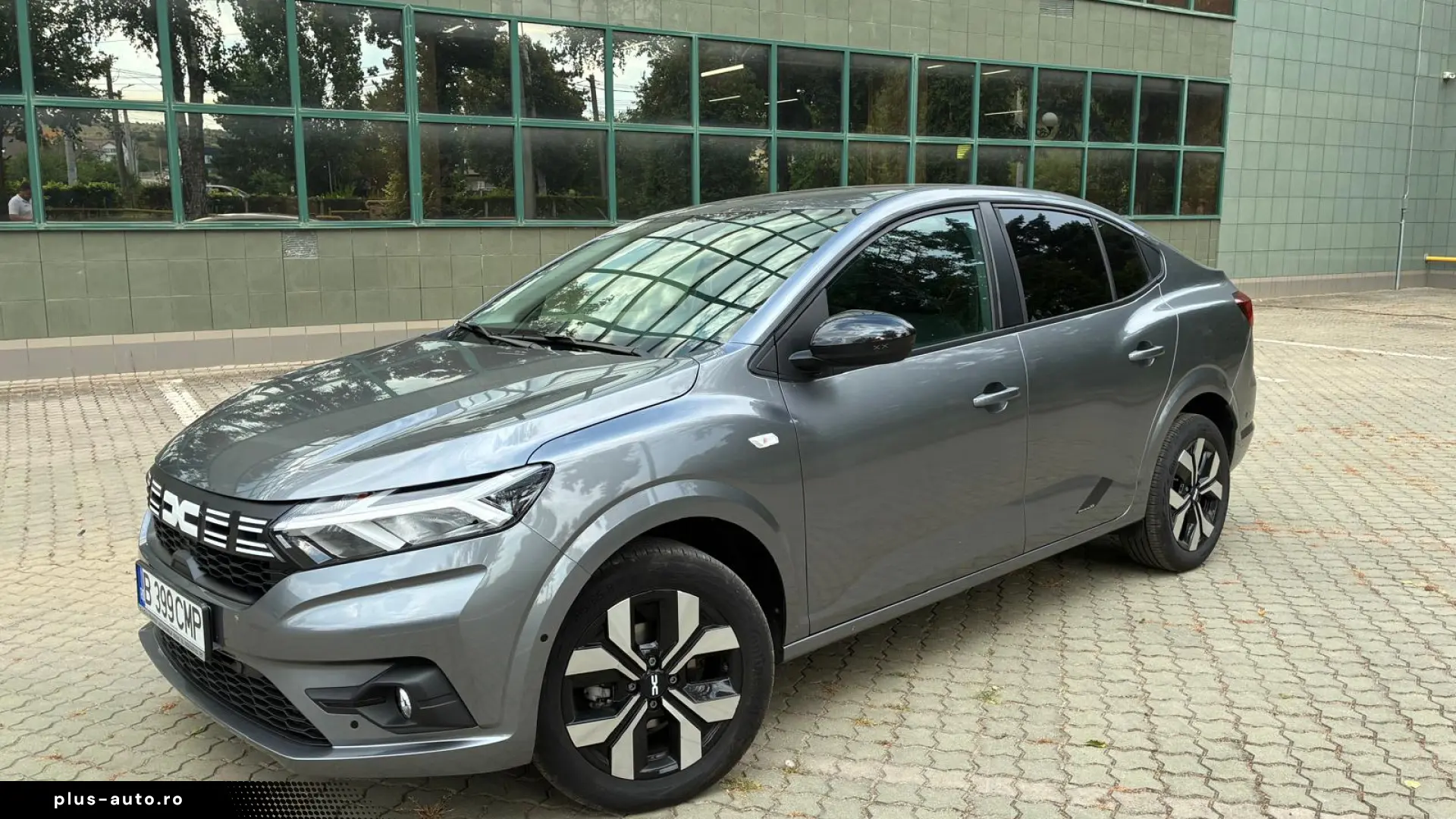 Logan XX 2025 7000 km TCe 90cp