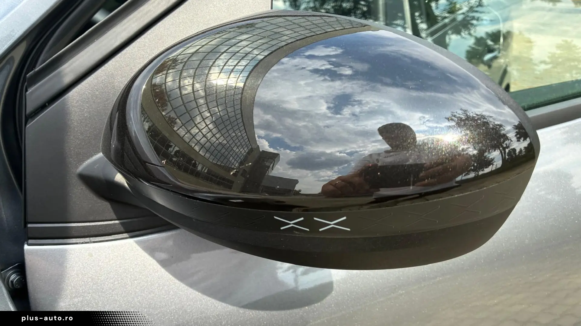 Logan XX 2025 7000 km TCe 90cp