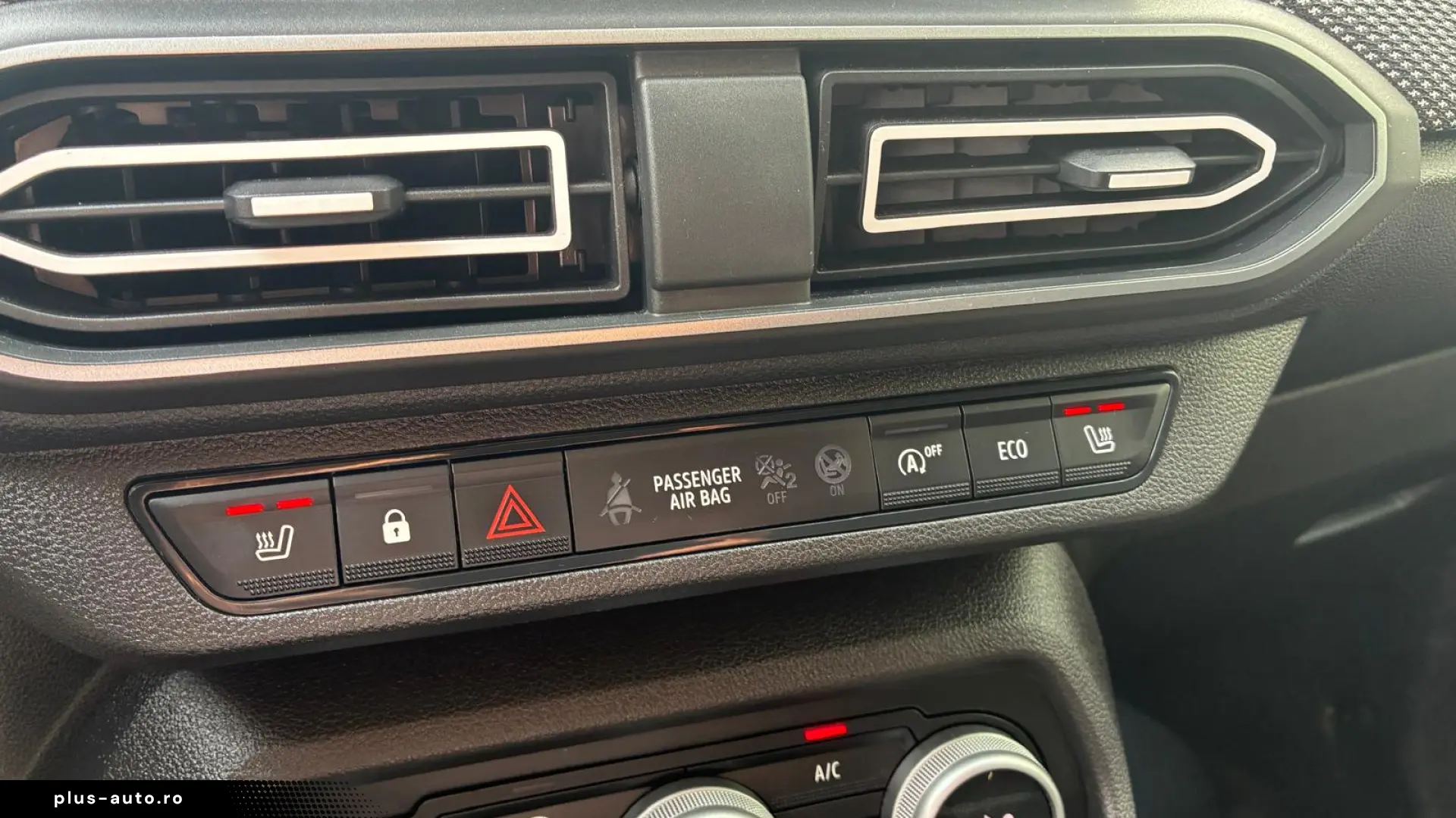 Logan XX 2025 7000 km TCe 90cp