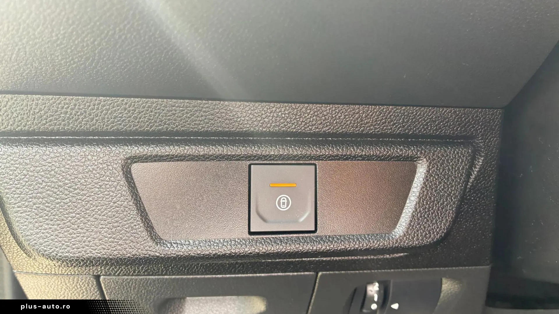 Logan XX 2025 7000 km TCe 90cp