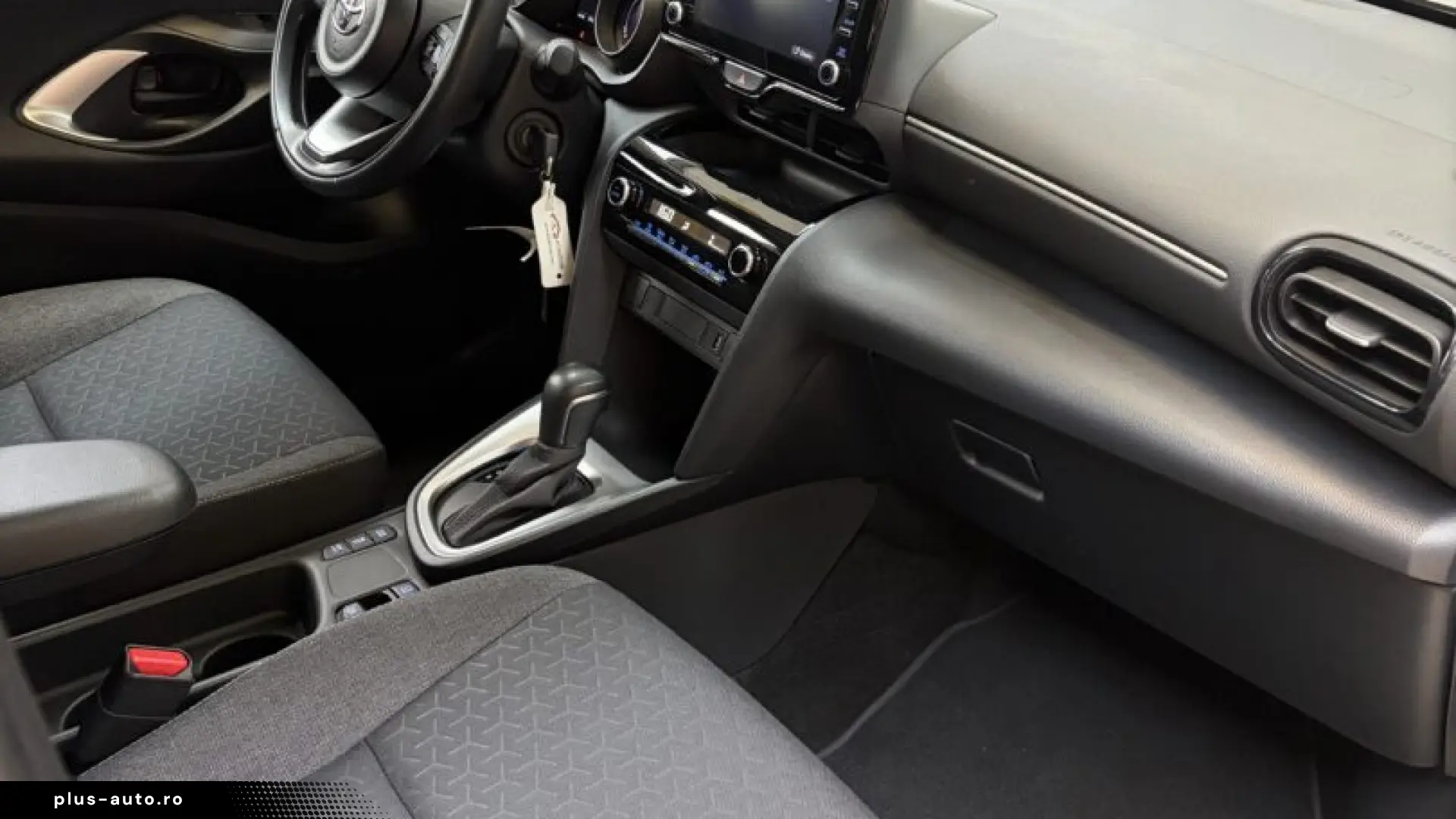 TOYOTA YARIS CROSS 2024 HEV