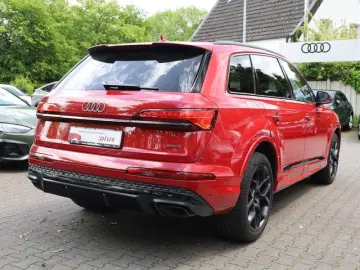 AUDI Q7 TDI quattro S line AHK ACC HuD LM21 Matrix LE