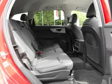 AUDI Q7 TDI quattro S line AHK ACC HuD LM21 Matrix LE