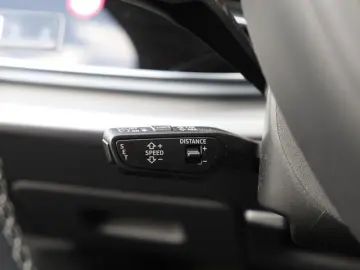 AUDI Q7 TDI quattro S line AHK ACC HuD LM21 Matrix LE
