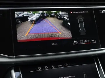 AUDI Q7 TDI quattro S line AHK ACC HuD LM21 Matrix LE