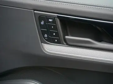PORSCHE Cayenne Coupe E-Hybrid Luft AHK BOSE Head Up 14W