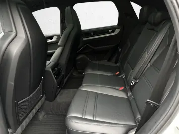 PORSCHE Cayenne E-Hybrid PANO BOSE Sportsitze
