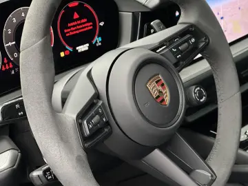 PORSCHE Cayenne E-Hybrid PANO BOSE Sportsitze