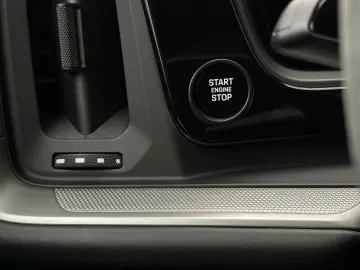 PORSCHE Cayenne E-Hybrid PANO BOSE Sportsitze