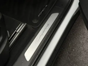 PORSCHE Cayenne E-Hybrid PANO BOSE Sportsitze
