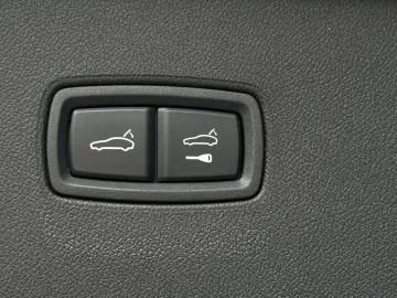 PORSCHE Cayenne E-Hybrid PANO BOSE Sportsitze